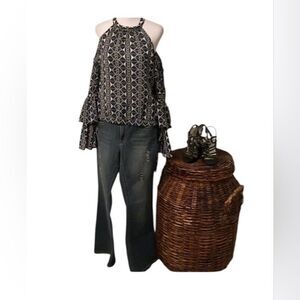 LuLuMari NWT szL cold shoulder blouse long double ruffle sleeves side zip w/ties